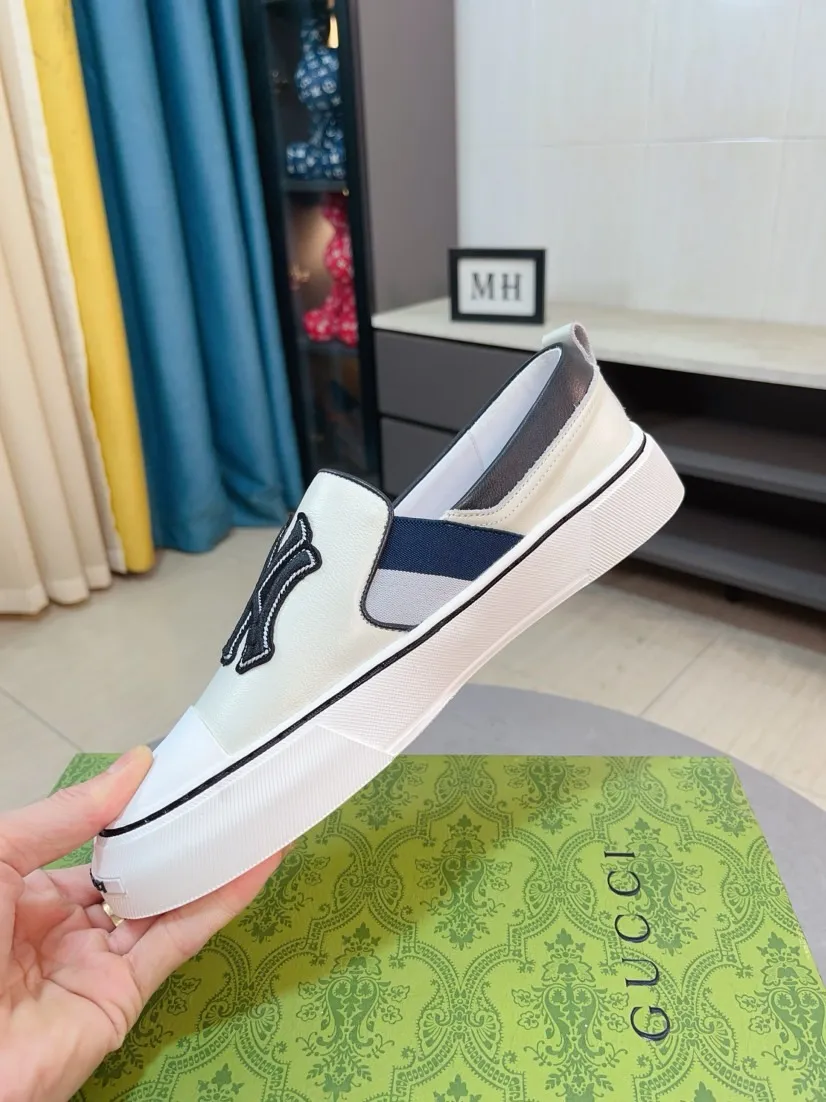 Men's shoes 💰458🌹🌹GUCCI [Gucci] New high-end brand of men's shoes, the latest fashionable casual men's shoes, trendy and versatile, relaxed and sporty style, uppers imported from Italy, first-layer cowhide, genuine leather lining, and ultra-fine workmanship. Original personalized fashionable rubber wear-resistant outsole, light and comfortable on the foot, size 38-44